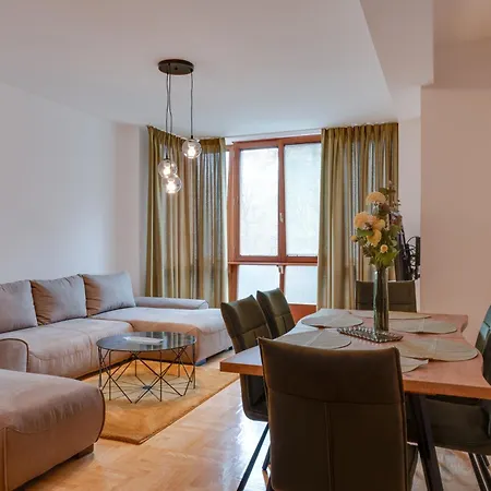 2 & Free Parking Apartman