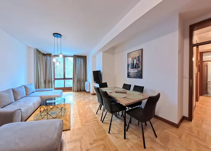 2 & Free Parking Apartman