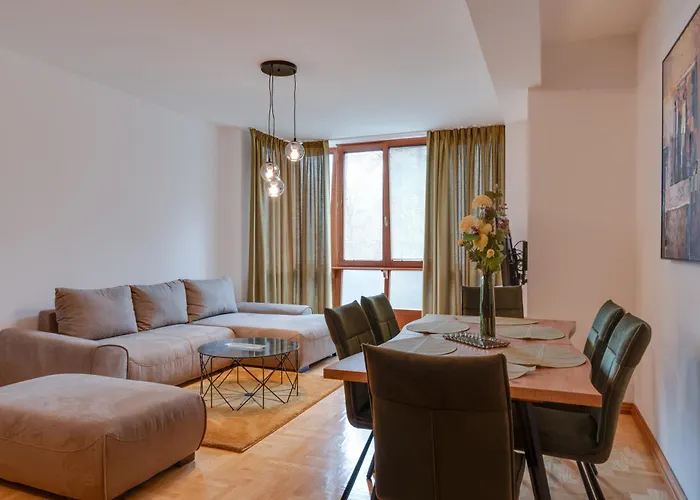 2 & Free Parking Apartman